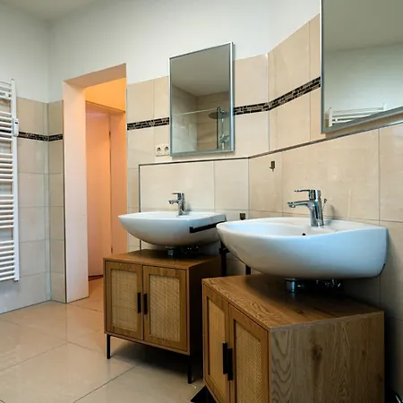 In Lebendiger Lage No 4 Apartment *